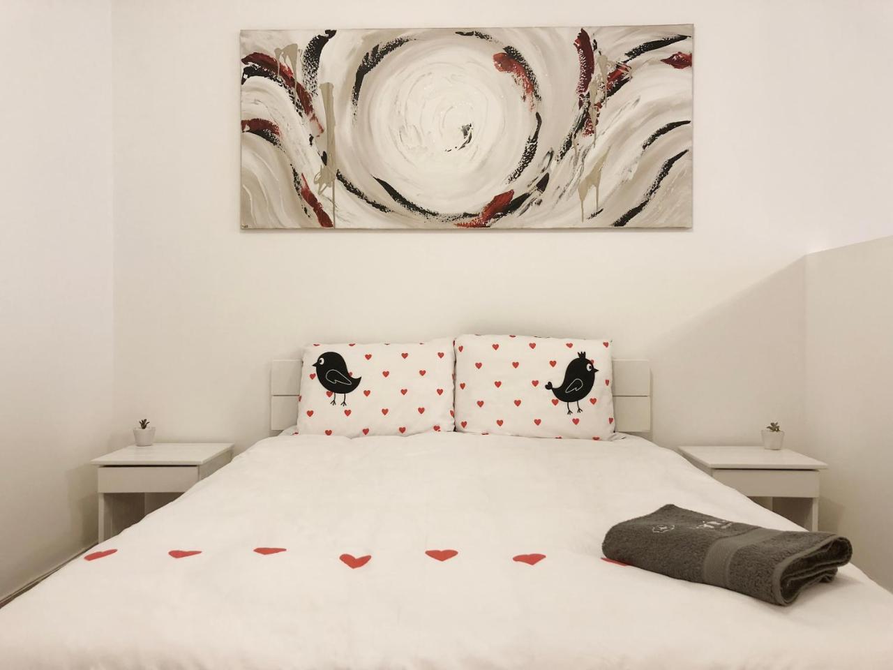 Stylish Tel Aviv Apartment Exterior photo